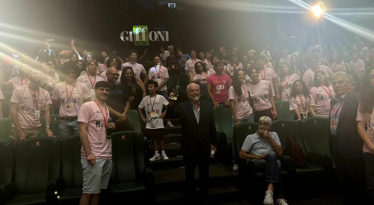 De Laurentiis al Giffoni Festival 2025: «Lo stadio? Progetto entro tre anni» De Laurentiis al Giffoni Festival 2025: «Lo stadio? Progetto entro tre anni»