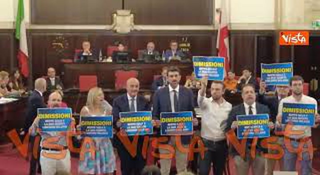 https://statics.cedscdn.it/photos/MED_HIGH/2025/07/17/8962414_poster.jpg