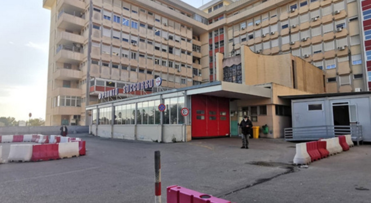 https://statics.cedscdn.it/photos/MED_HIGH/2025/07/17/8962462_17191252_salvatore_caputo_visita_asl_presenta_conto_dopo_6_anni_vergogna_lecce_oggi_17_7_2025.jpg