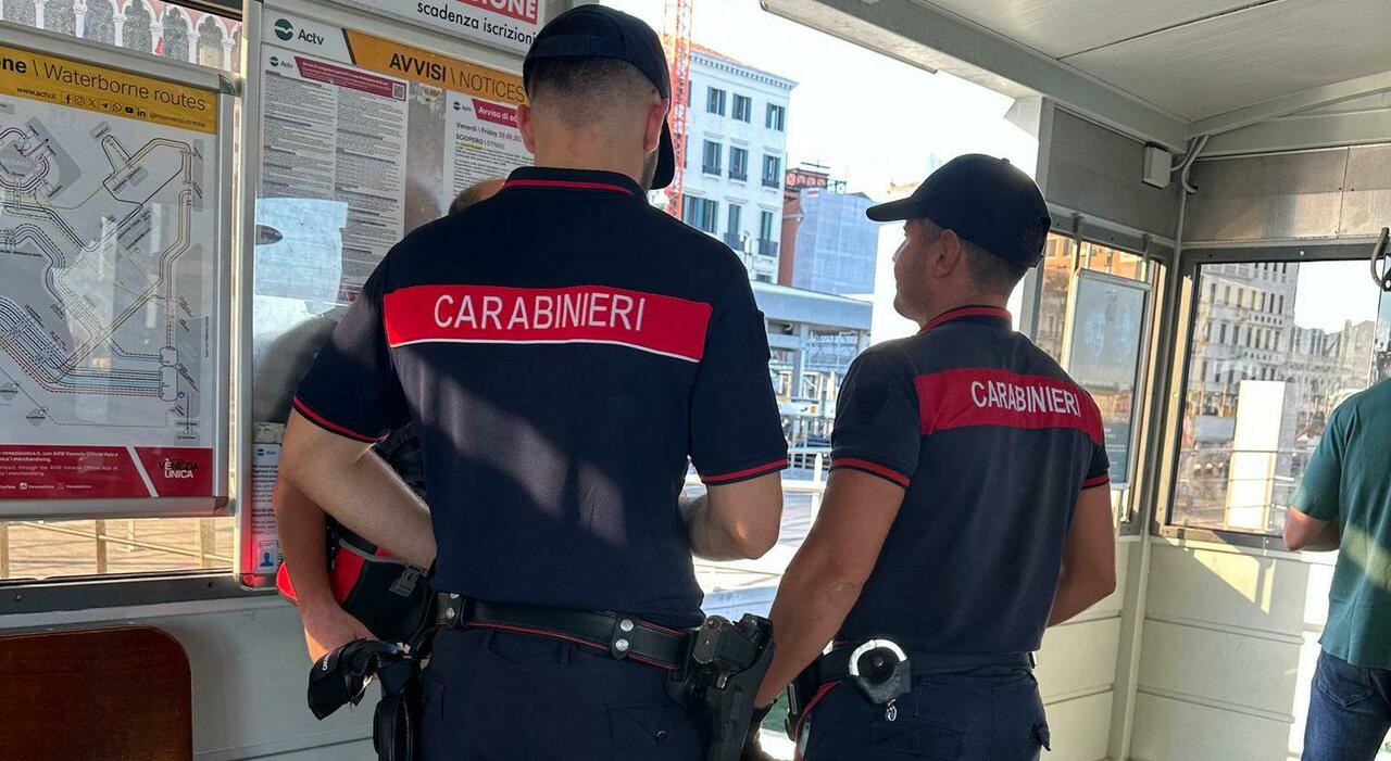 turista alleggerito del portafoglio riconosce il presunto borseggiatore 200 lui straniero picchiato e messo allangolo con l aiuto dei gondolieri