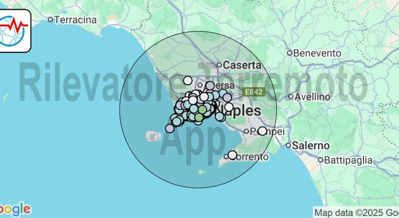 Terremoto a Napoli oggi, forte scossa di magnitudo 4.0 avvertita anche in provincia. Stop ai treni Cumana e Circumflegrea Terremoto a Napoli oggi, forte scossa di magnitudo 4.0 avvertita anche in provincia. Stop ai treni Cumana e Circumflegrea
