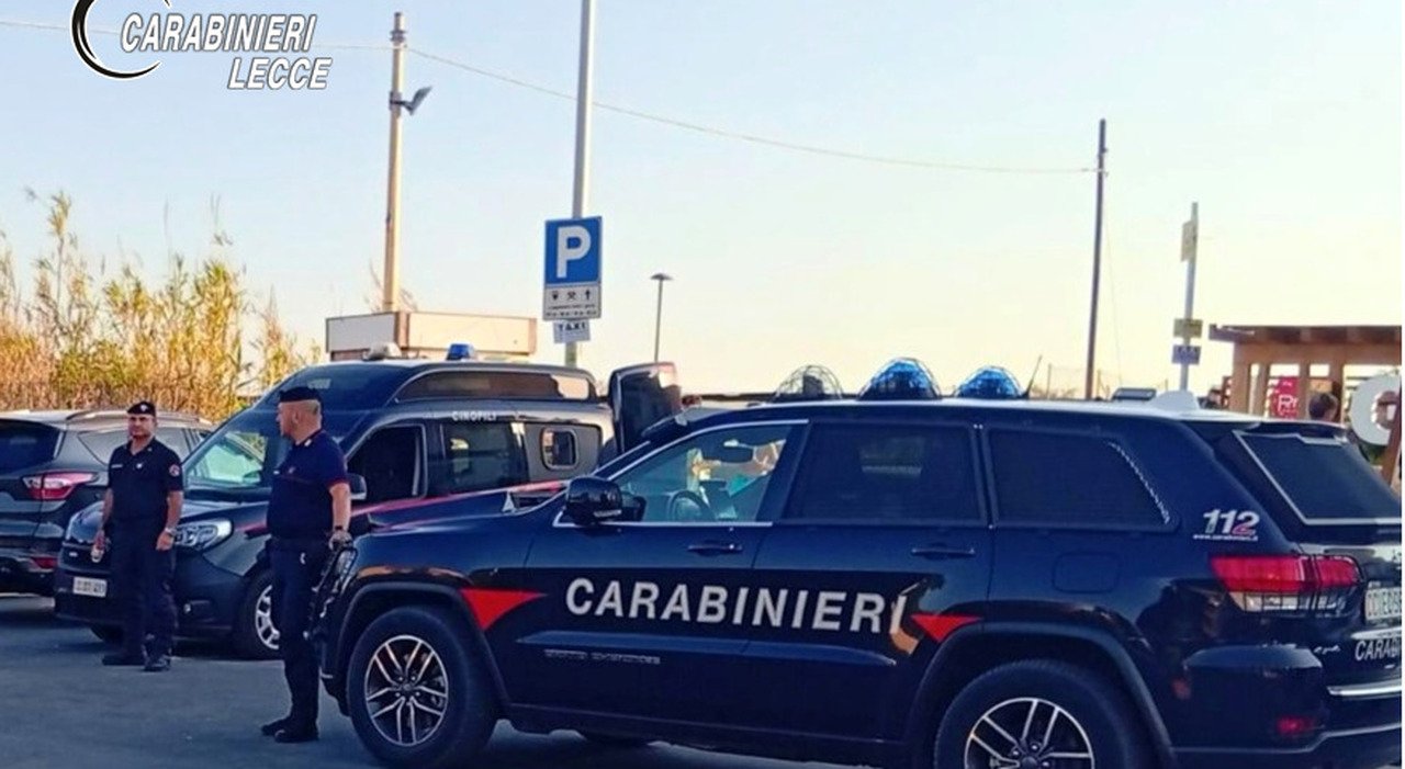 gallipoli 18enne aggredito davanti a una discoteca colpito con una bottiglia al collo