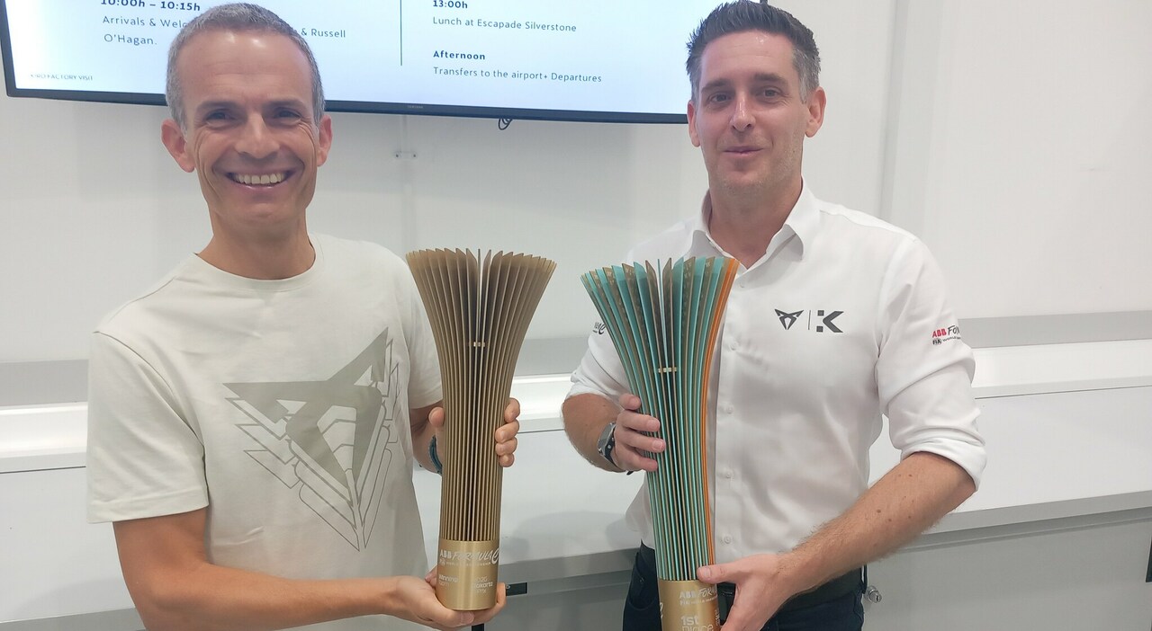 Da destra Russel O'Hagan, Chief Operating Officer, e Xavi Serra, responsabile della divisione Motorsport del costruttore spagnolo