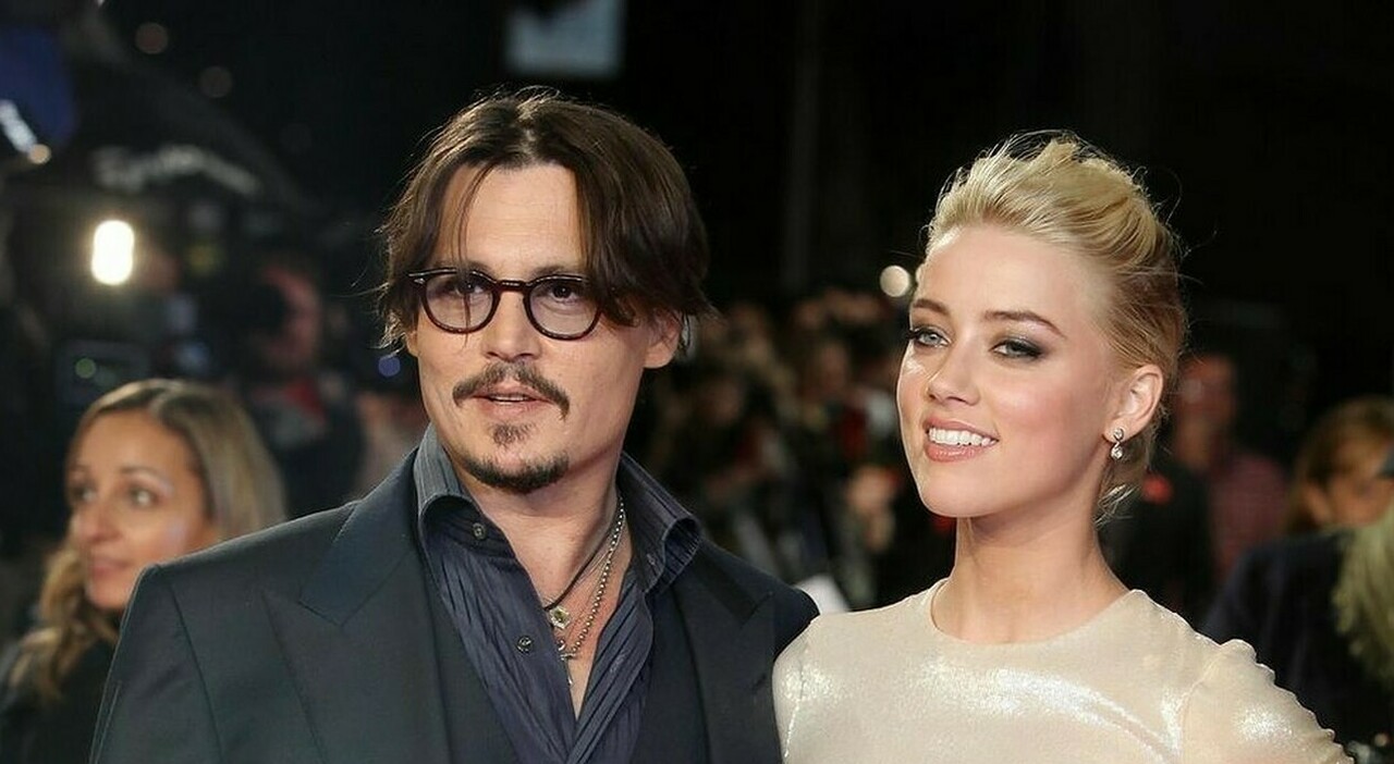 https://statics.cedscdn.it/photos/MED_HIGH/2025/07/19/8965838_19111856_johnny_e_amber.jpg