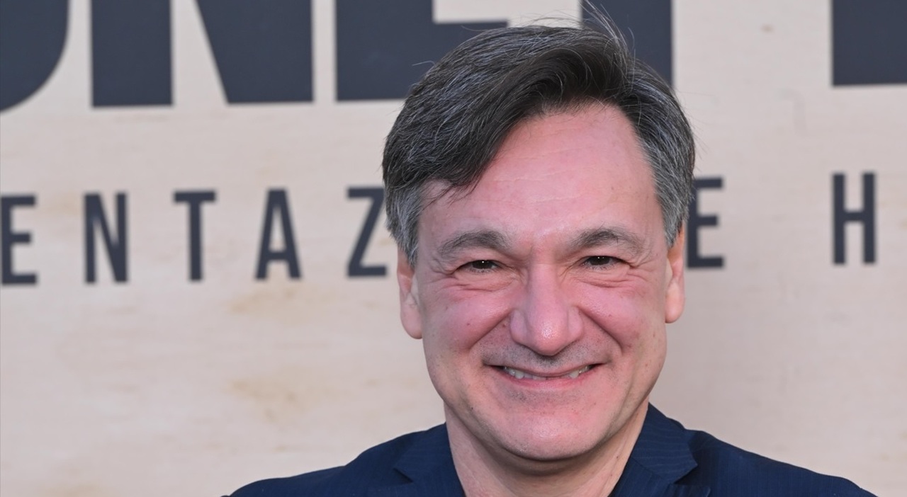 https://statics.cedscdn.it/photos/MED_HIGH/2025/07/19/8966100_19165017_fabio_caressa.jpg