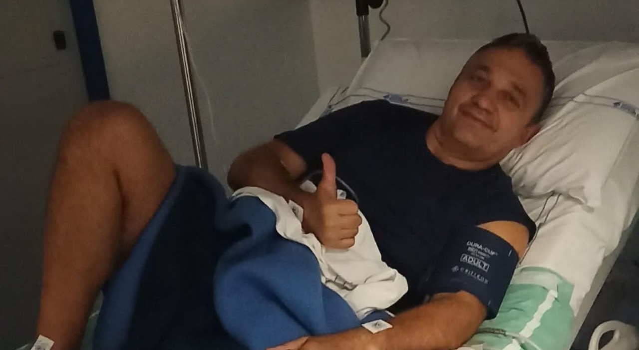 Ancona, punto da una vespa e salvo per un soffio. Il consigliere comunale Vecchi: «Stavo per morire» Ancona, punto da una vespa e salvo per un soffio. Il consigliere comunale Vecchi: «Stavo per morire»