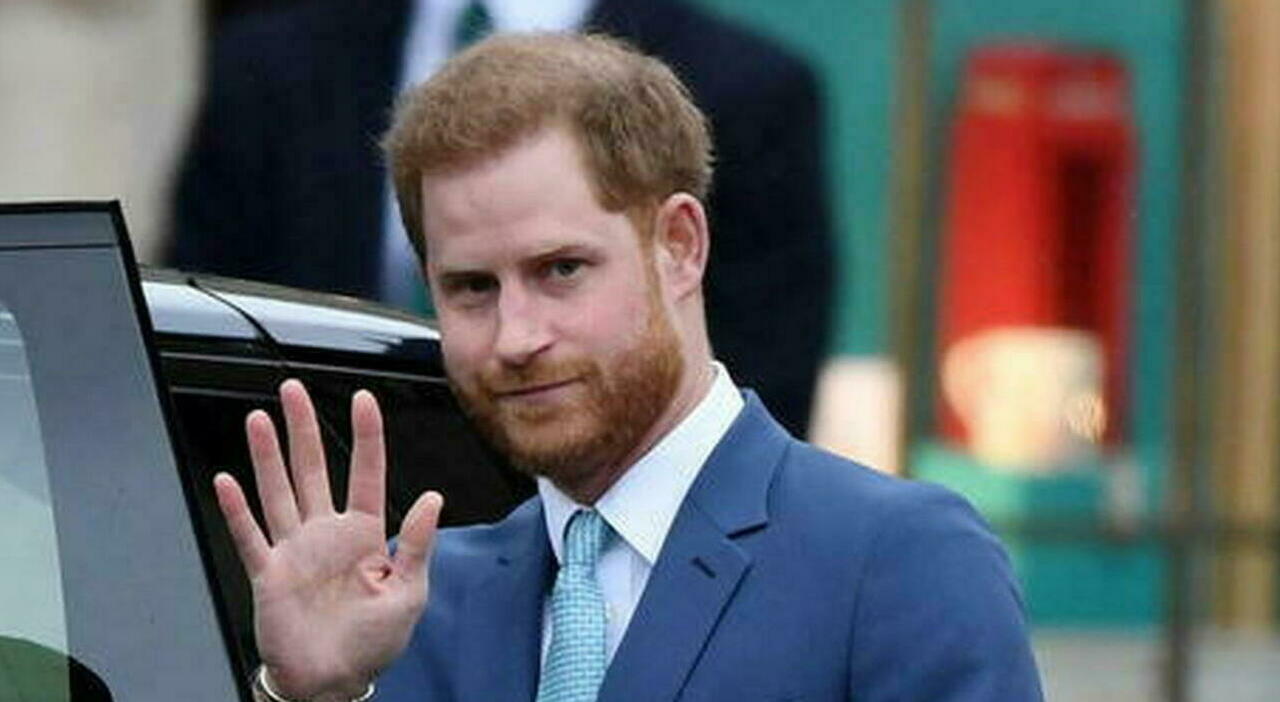 https://statics.cedscdn.it/photos/MED_HIGH/2025/07/21/8969099_21112233_principe_harry.jpg