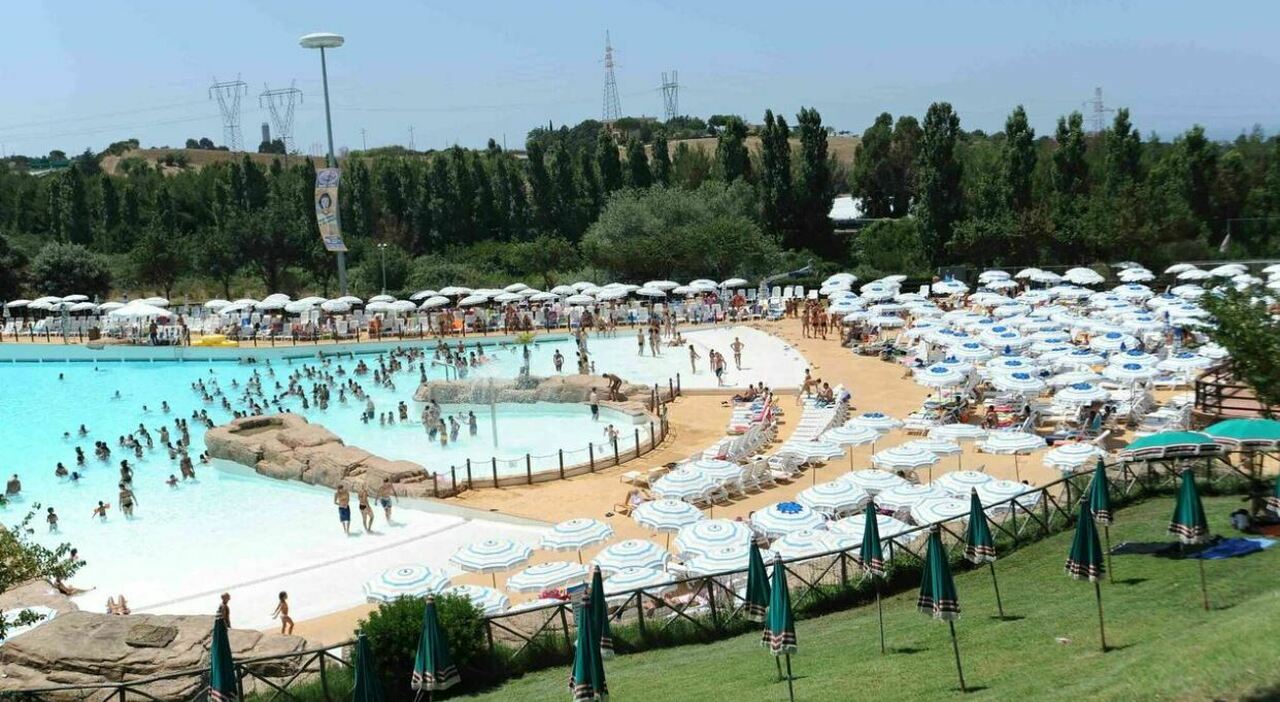 Gallipoli, morto il bimbo di sette anni caduto nella piscina di un parco acquatico Gallipoli, morto il bimbo di sette anni caduto nella piscina di un parco acquatico