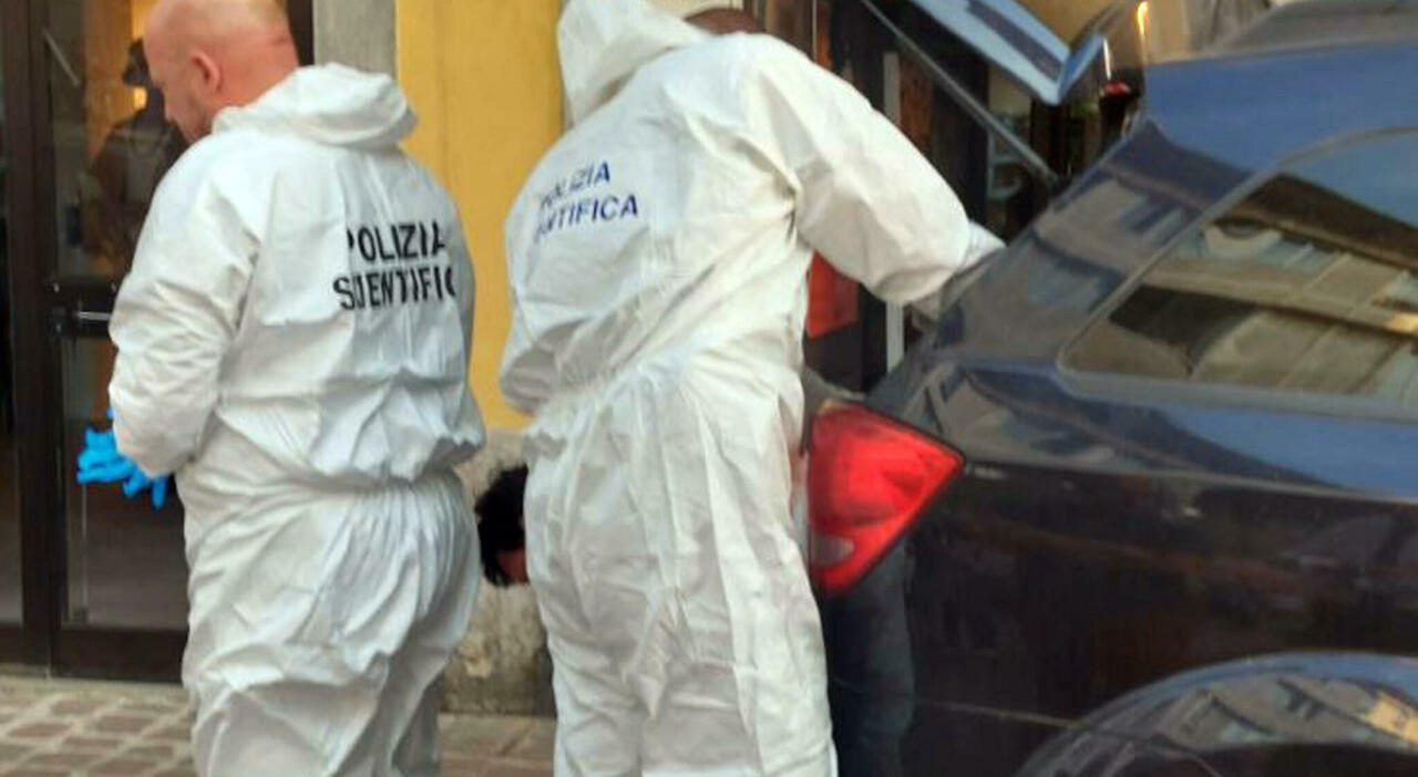 pisa guardia giurata spara e uccide la moglie poi chiama i familiari e i carabinieri prima di togliersi la vita