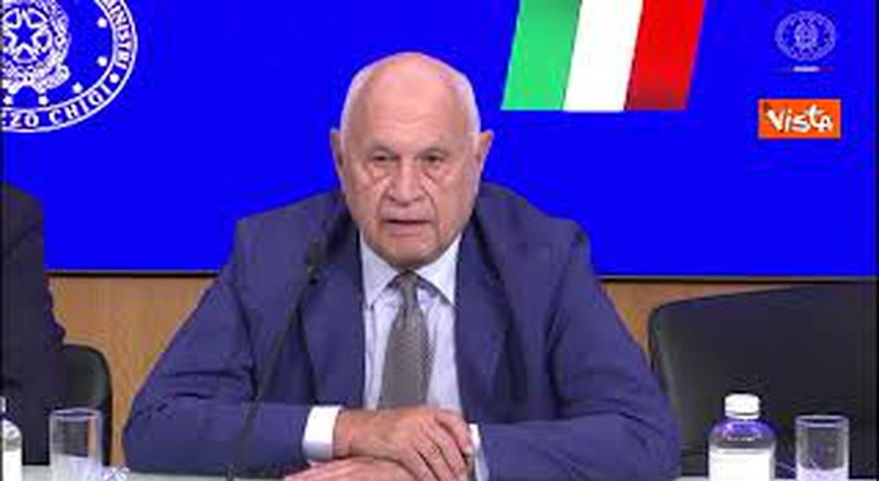 https://statics.cedscdn.it/photos/MED_HIGH/2025/07/22/8971705_poster.jpg