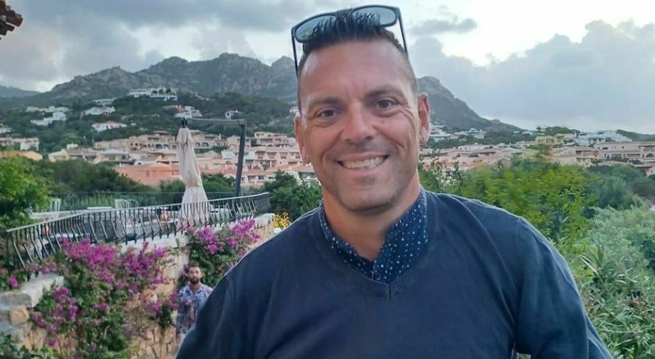 Giovanni Giugliano, il carabiniere eroe: «Ho visto la bimba in sedia a rotelle cadere in acqua e ho pensato ai miei figli, mi sono tuffato d Giovanni Giugliano, il carabiniere eroe: «Ho visto la bimba in sedia a rotelle cadere in acqua e ho pensato ai miei figli, mi sono tuffato d