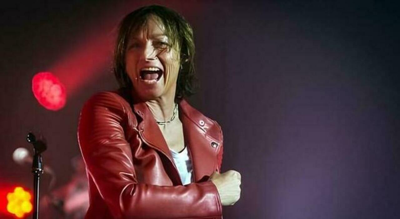 https://statics.cedscdn.it/photos/MED_HIGH/2025/07/23/8973223_23102822_gianna_nannini_braccio_rotto_concerto_germania_come_sta_oggi_23_7_2025.jpg