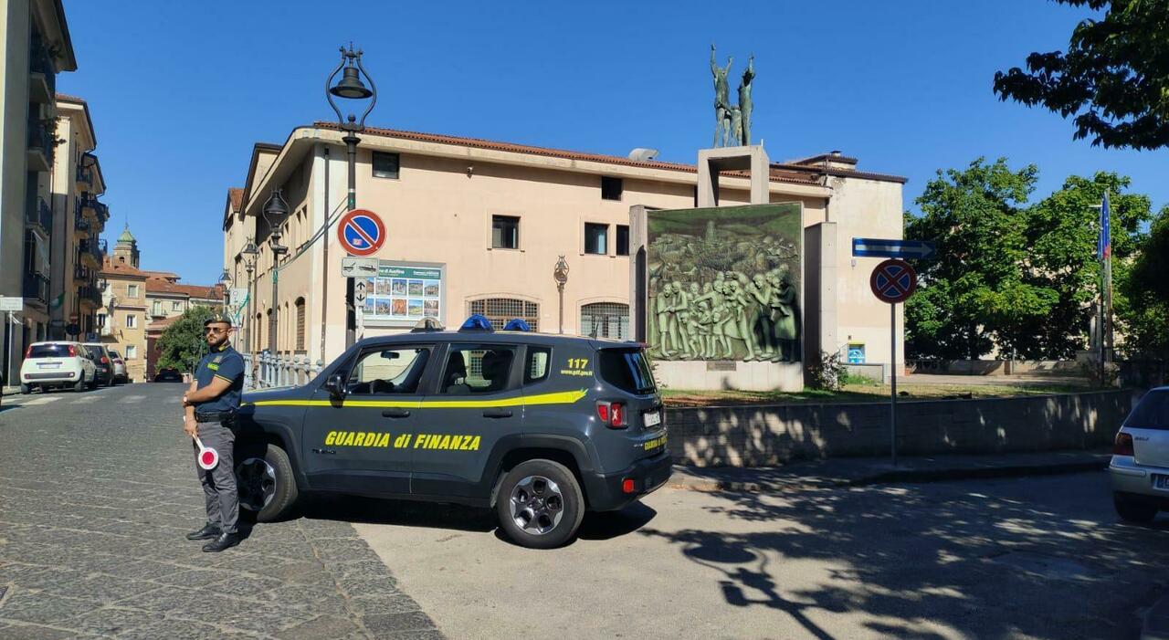 Avellino, condoni falsi al Comune: nuovi controlli della finanza