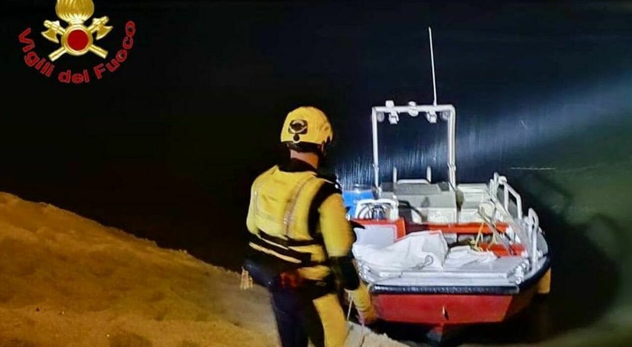 ragazzo di 15 anni cade nelle acque del po e non riemerge i bagnanti danno l allarme ricerche in corso
