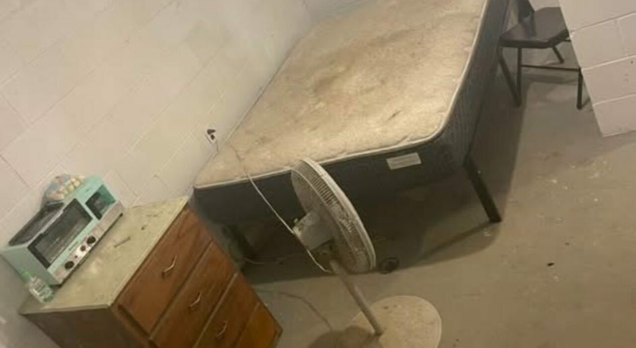 https://statics.cedscdn.it/photos/MED_HIGH/2025/07/24/8975761_24163657_bunker.jpg