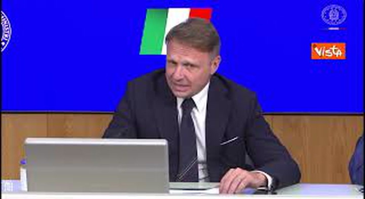 https://statics.cedscdn.it/photos/MED_HIGH/2025/07/24/8975914_poster.jpg