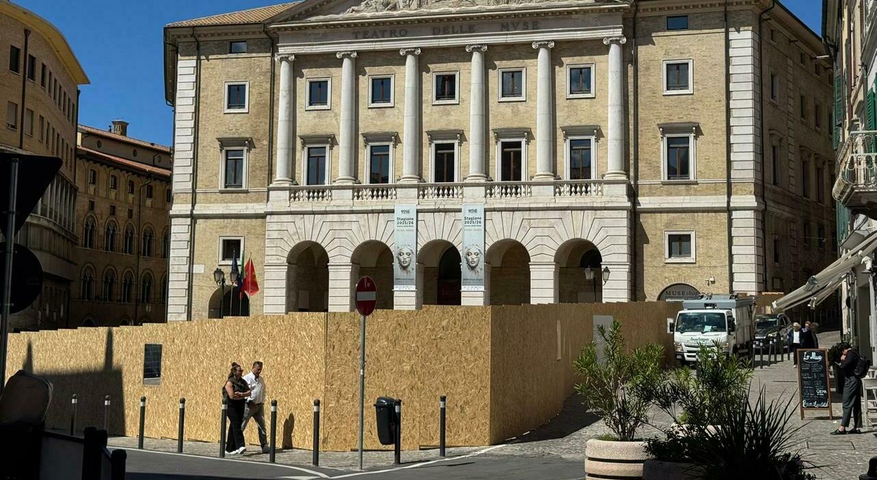 Lavori in piazza della Repubblica ad Ancona: via della Loggia diventa a senso unico