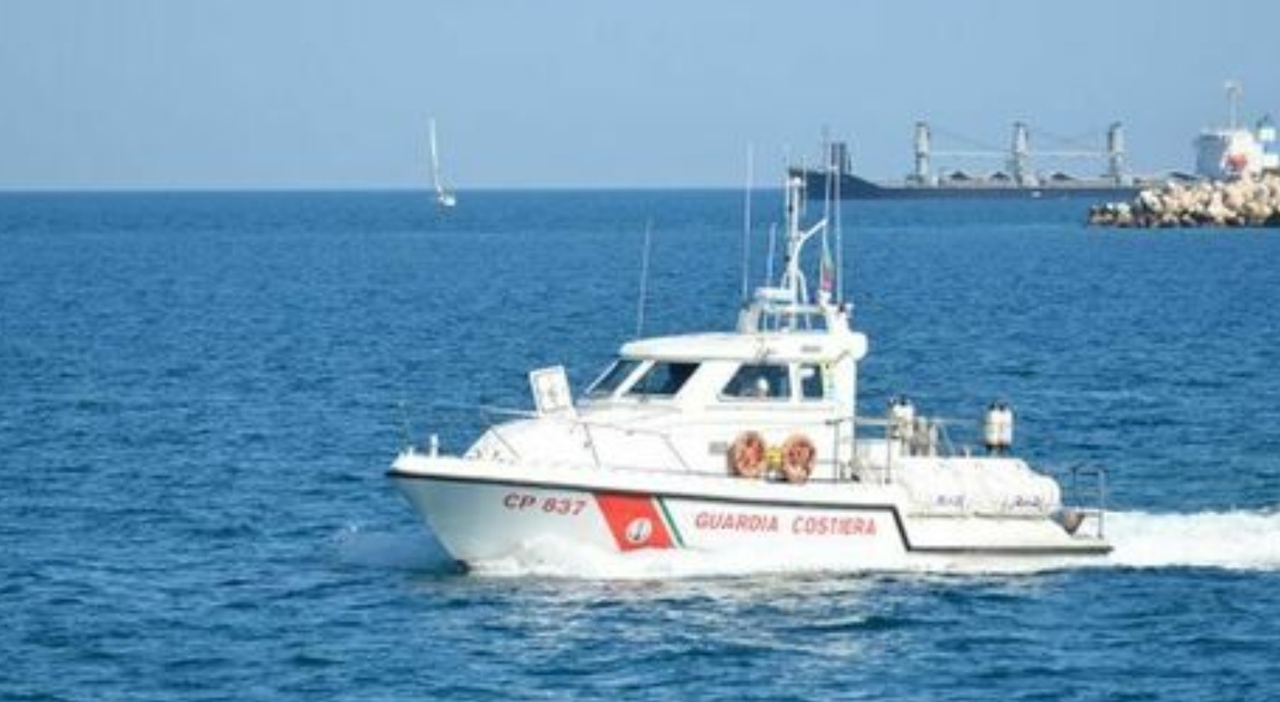 ragazzina annega in mare mentre fa il bagno 200 morta sotto gli occhi degli amici