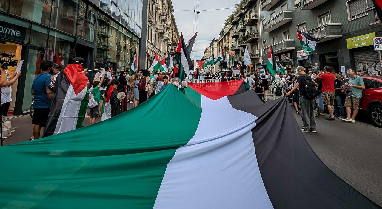 Macron riconosce la Palestina, cosa fanno gli altri Stati? Usa contrari, Gran Bretagna favorevole (ma frena): gli scenari