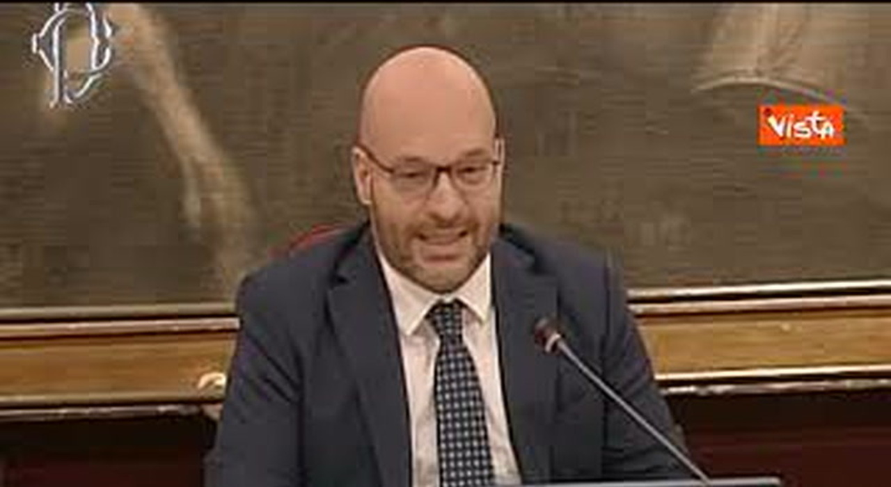 https://statics.cedscdn.it/photos/MED_HIGH/2025/07/25/8977429_poster.jpg