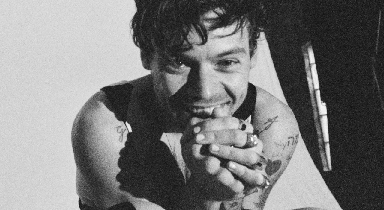 Harry Styles lancia una linea di sex toys, "Pleasing Yourself" fa già impazzire i fan