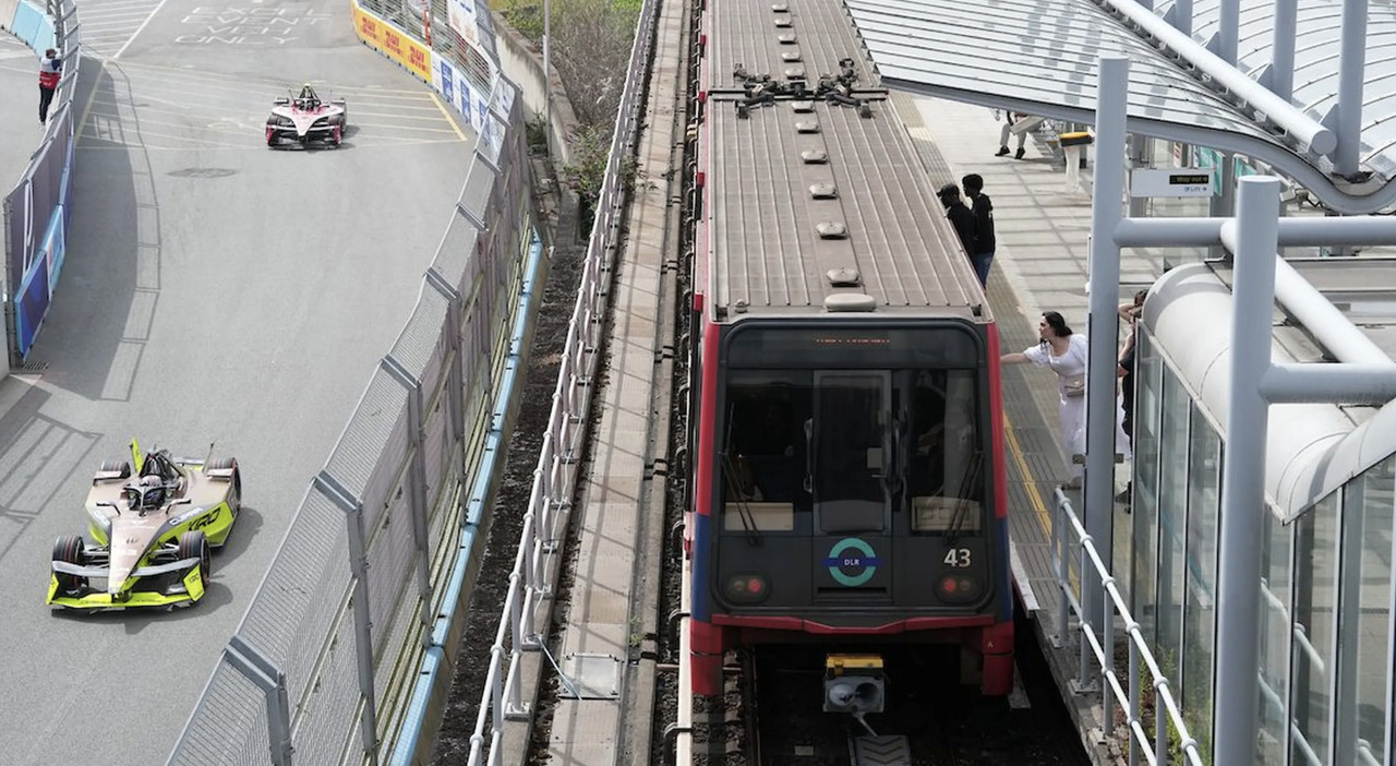 La Formula E a Londra corre accanto alla Metro