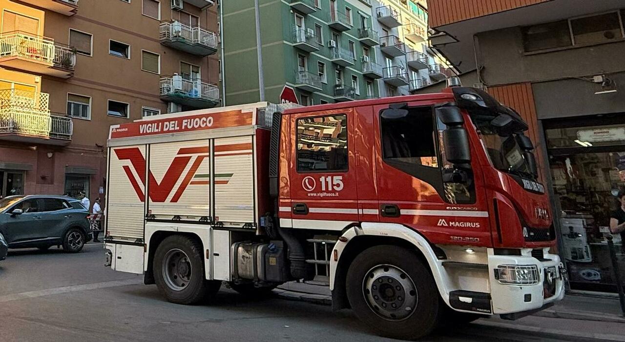 Rumori e scricchiolii, a Bari sgomberate altre due palazzine: dieci famiglie evacuate