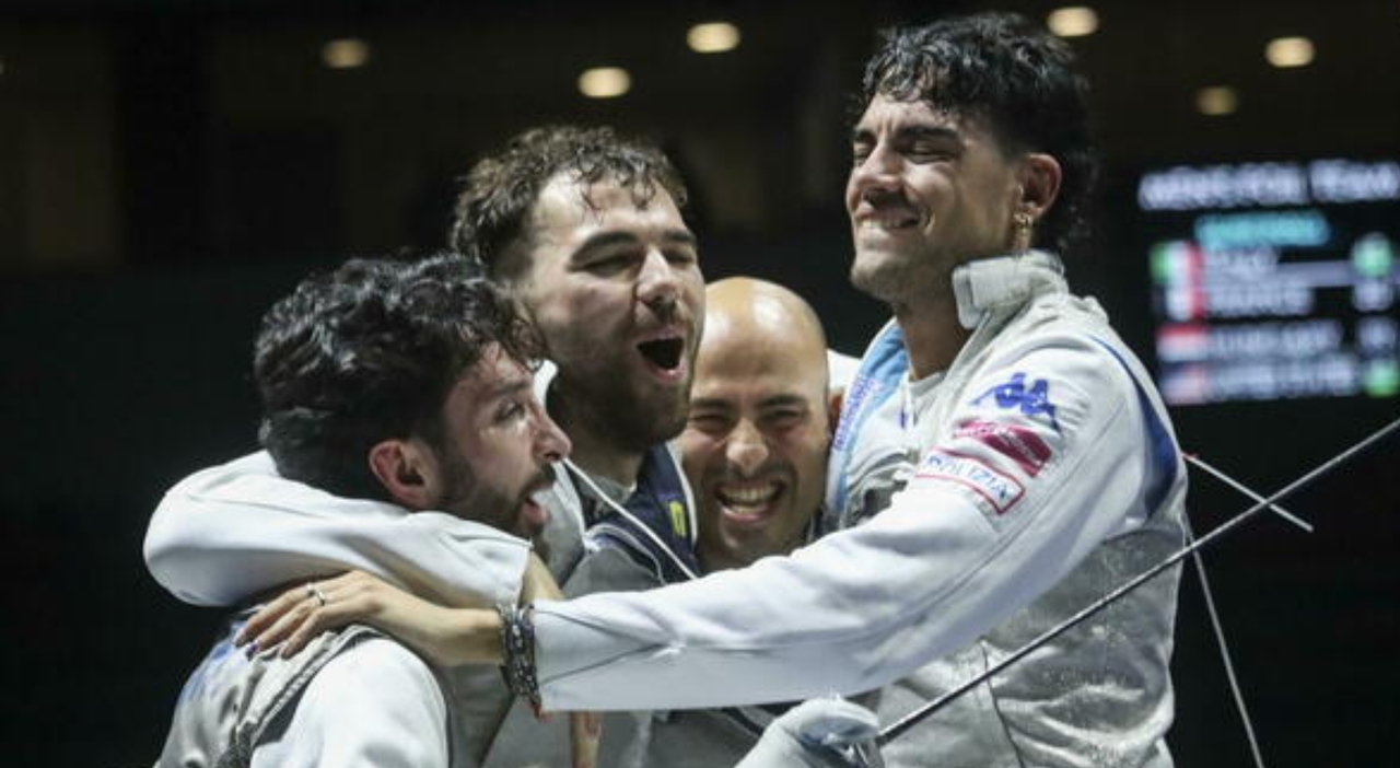 https://statics.cedscdn.it/photos/MED_HIGH/2025/07/26/8979769_26202434_scherma_mondiali_oro_fioretto_maschile_italia_batte_stati_uniti_oggi_26_7_2025.jpg