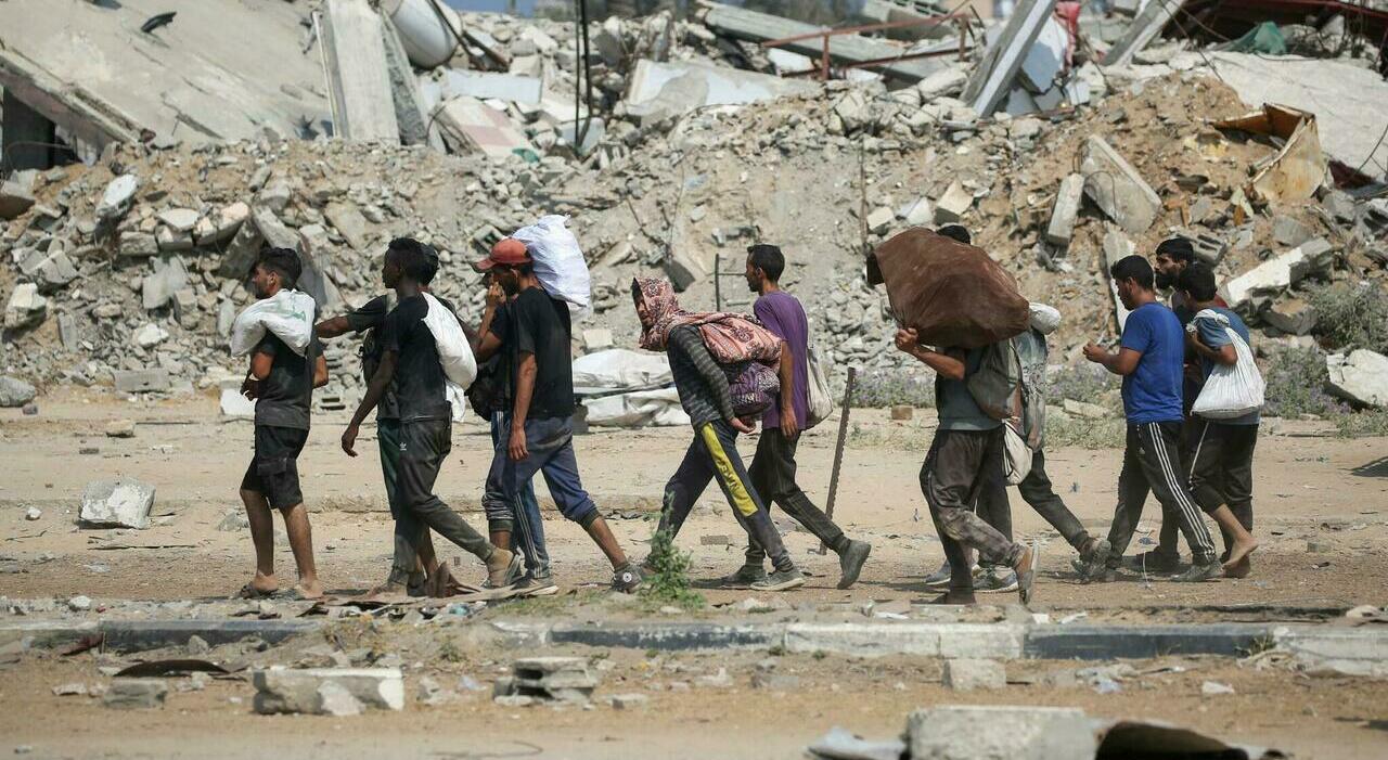 https://statics.cedscdn.it/photos/MED_HIGH/2025/07/27/8980899_27080122_gaza.jpg