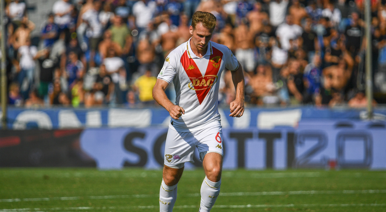 https://statics.cedscdn.it/photos/MED_HIGH/2025/07/27/8981244_27174512_matthias_verreth_morto_figlio_belgio_oggi_27_7_2025.jpg