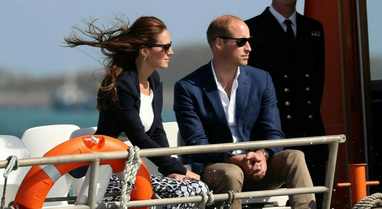 https://statics.cedscdn.it/photos/MED_HIGH/2025/07/28/8982457_28102035_william_e_kate_vacanza.jpg