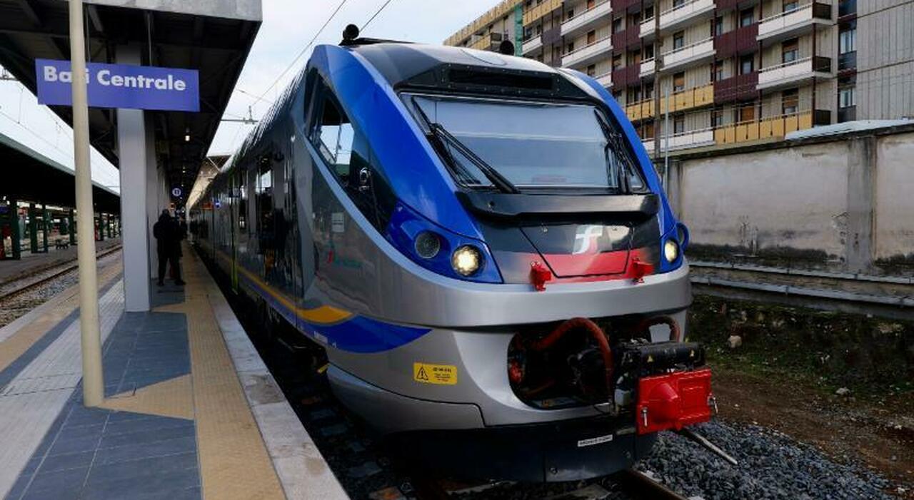 treni altra giornata nera cade un traliccio ad ancona in puglia ritardi fino a due ore