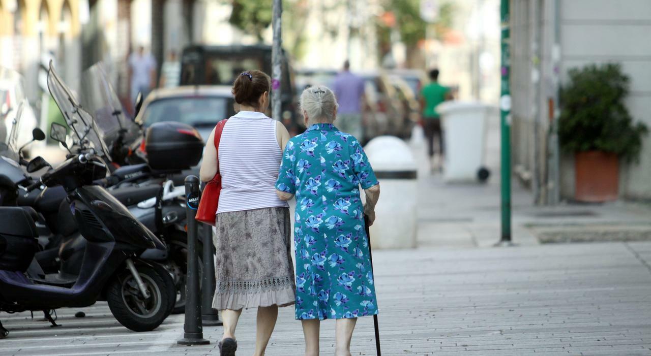 Italia, crollano nascite e popolazione attiva: manodopera introvabile e boom di anziani. Record di famiglie ?single?