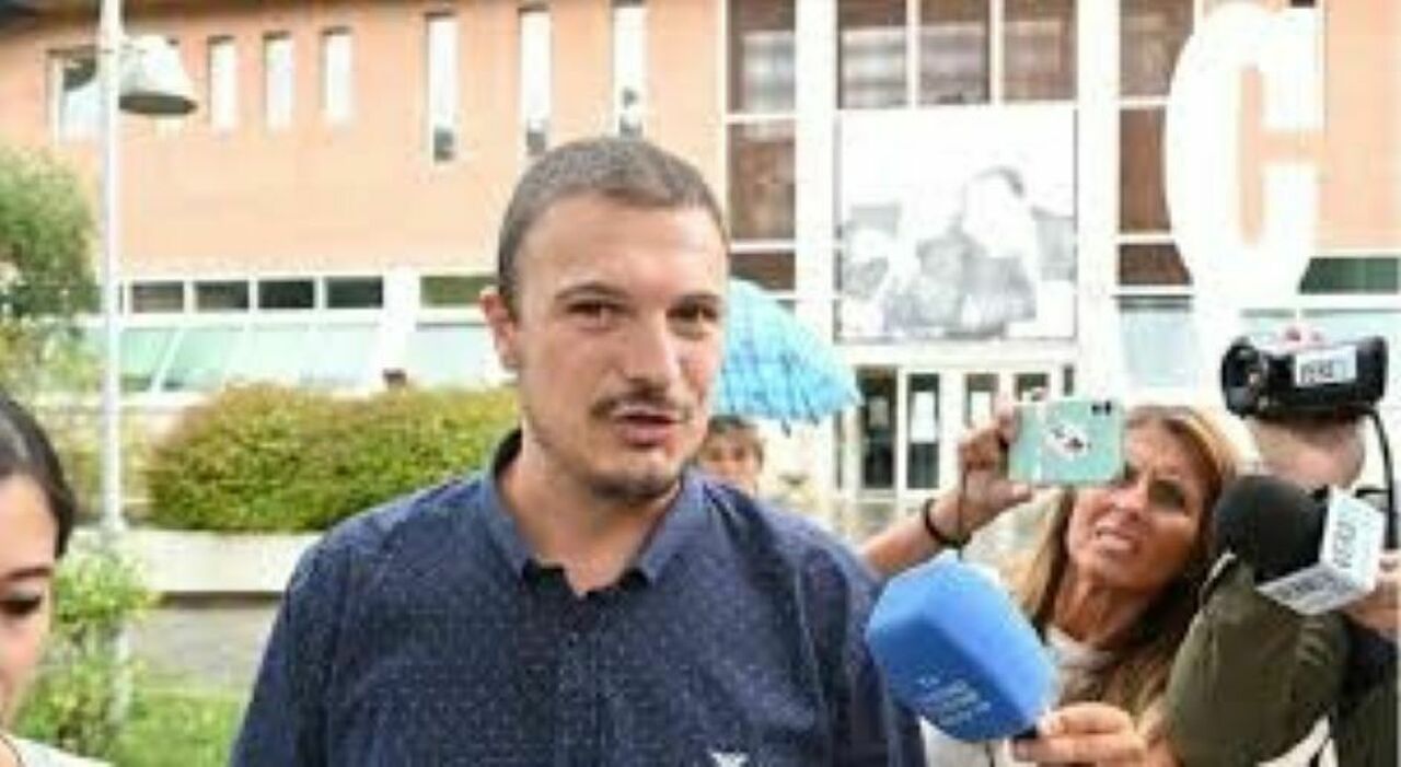 Davanti alla pm tace anche il guru Santini: «Non ho sentito Ricci» Davanti alla pm tace anche il guru Santini: «Non ho sentito Ricci»