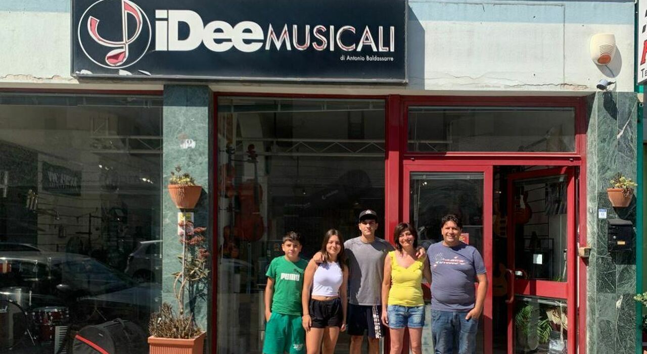 Il negozio ?Idee Musicali? chiude, finisce un Il negozio ?Idee Musicali? chiude, finisce un