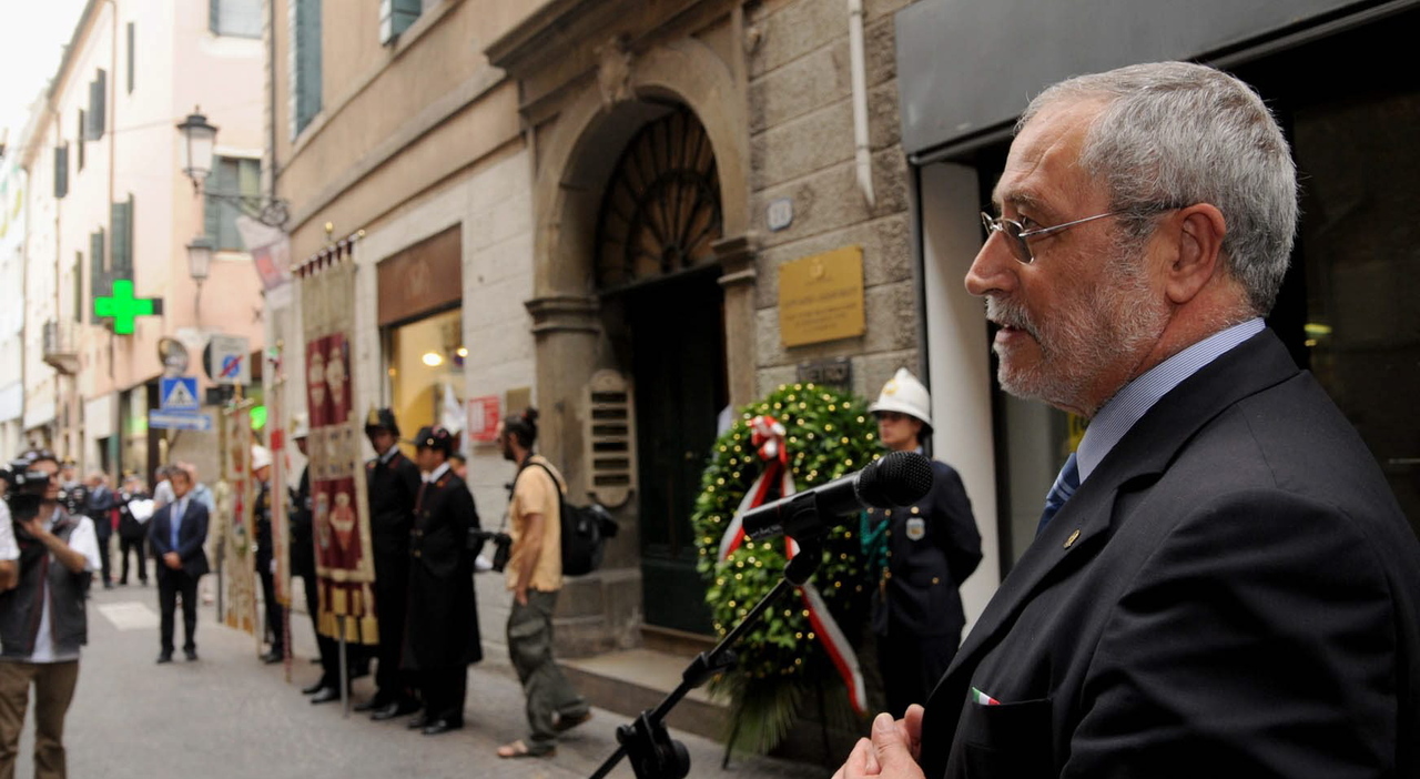 Via Zabarella e pignoramenti agli ex brigatisti per l Via Zabarella e pignoramenti agli ex brigatisti per l