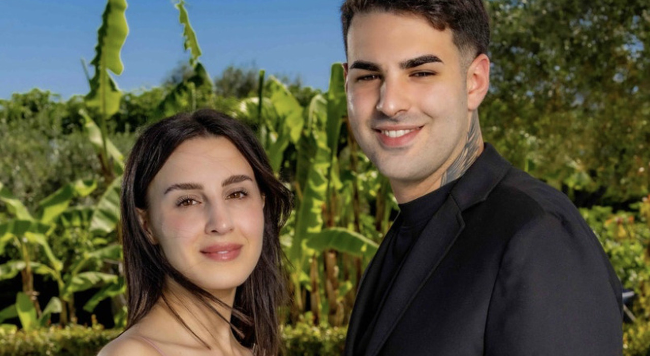 Temptation Island, Valerio bacia la single Ary e chiede il falò di confronto alla fidanzata Sarah: «Non posso mentire a me stesso»