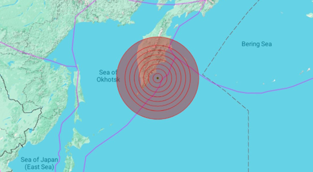 Terremoto Kamchatka di 8.7 oggi: molti feriti, tsunami di 3 4 metri. Allerta in Russia, Guam, Giappone, Alaska e Hawaii Terremoto Kamchatka di 8.7 oggi: molti feriti, tsunami di 3 4 metri. Allerta in Russia, Guam, Giappone, Alaska e Hawaii