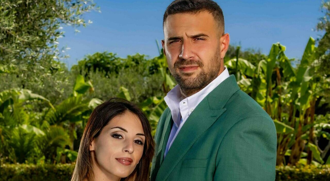 https://statics.cedscdn.it/photos/MED_HIGH/2025/07/30/8987075_30200758_valentina_e_antonio.jpg