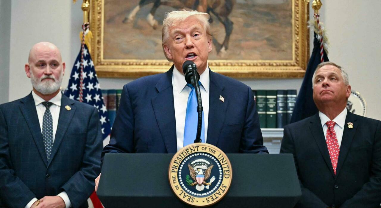 Fed lascia i tassi invariati, Trump: «Li abbasserà a settembre, Powell sempre troppo in ritardo» Fed lascia i tassi invariati, Trump: «Li abbasserà a settembre, Powell sempre troppo in ritardo»
