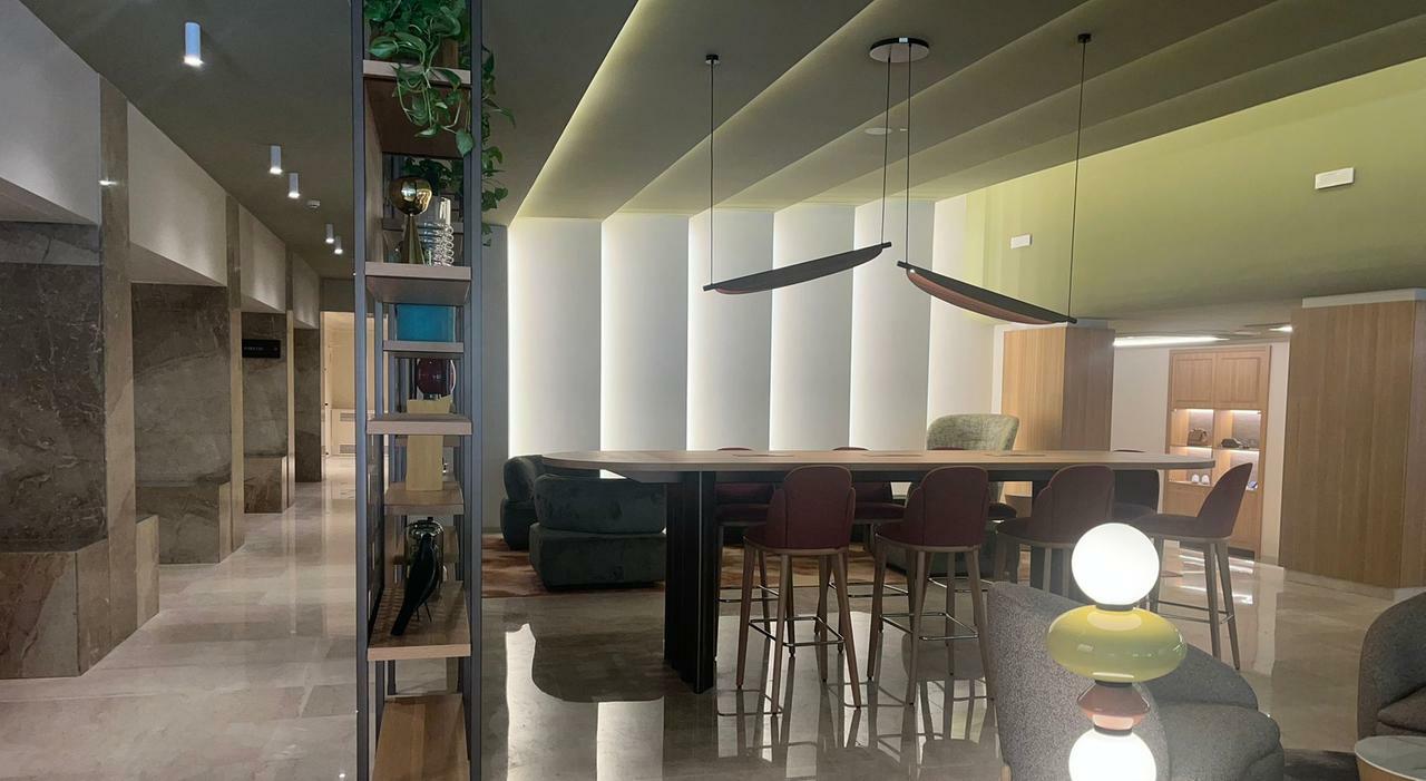Bari, riapre lo storico Hotel Palace: la struttura è 4 stelle superior a basso impatto energetico. Il progetto Bari, riapre lo storico Hotel Palace: la struttura è 4 stelle superior a basso impatto energetico. Il progetto