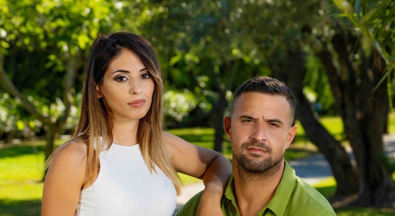 https://statics.cedscdn.it/photos/MED_HIGH/2025/07/31/8989137_31215334_valentina_e_antonio_3313.jpg