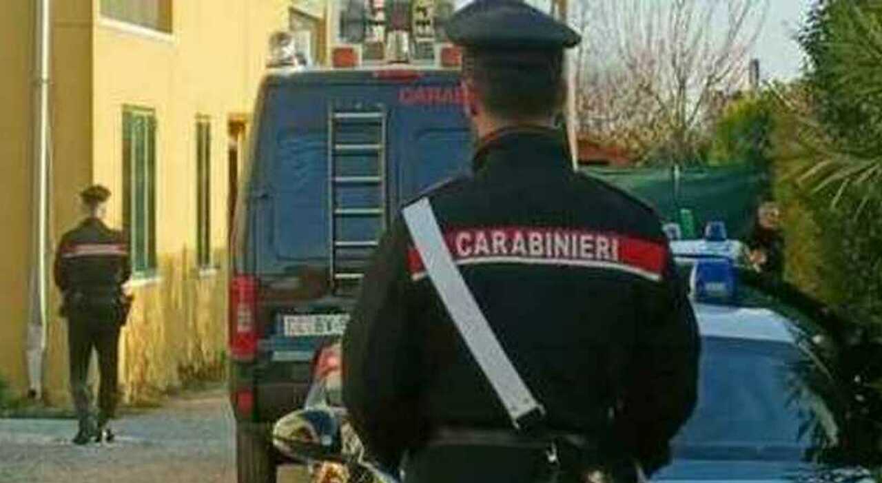 https://statics.cedscdn.it/photos/MED_HIGH/2025/08/01/8990454_01103425_morta_casa_armadio_schiacciata.jpg