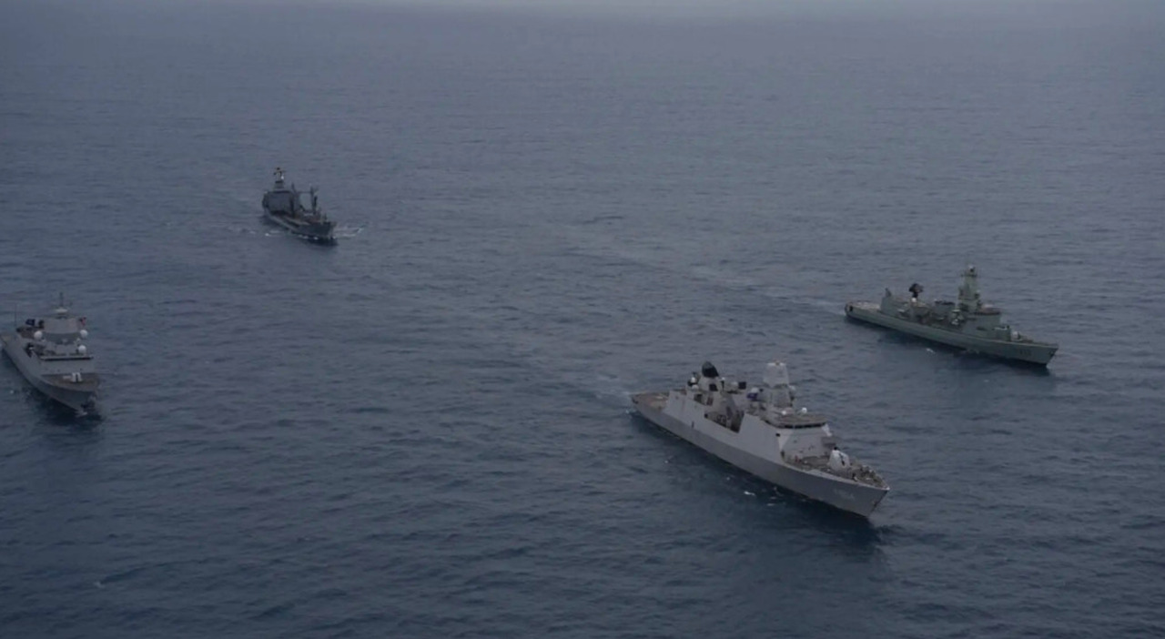 nato missione navale nel mare di barents mentre la russia lancia missili dai sottomarini 232 alta tensione