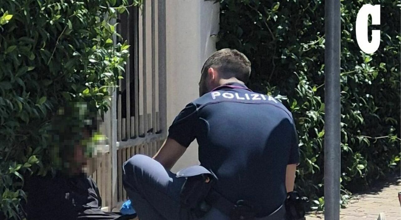 far west a civitanova lite in strada tra due magrebini a colpi di bottiglia e sgabello smantellata la banda che si era nascosta in spiaggia