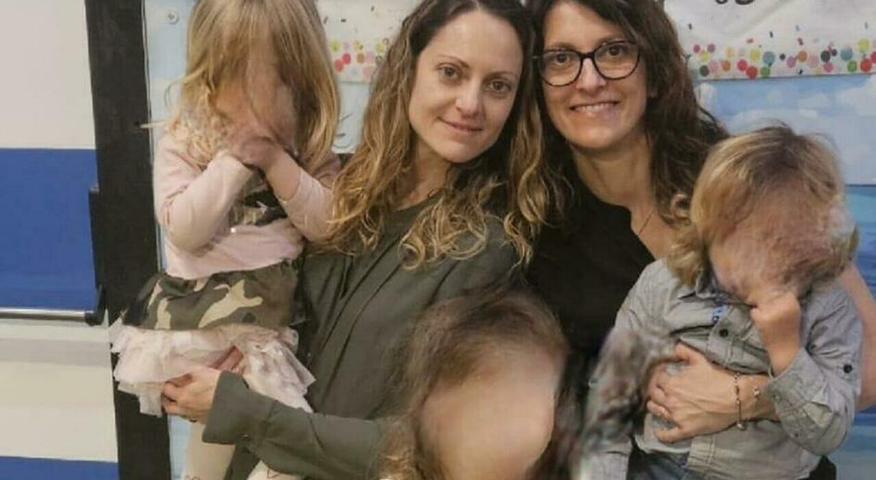 La battaglia di due mamme anconetane: «Finalmente otteniamo la genitorialità». Milena e Elisa hanno tre figli nati all?estero con la procreazione medica assistita La battaglia di due mamme anconetane: «Finalmente otteniamo la genitorialità». Milena e Elisa hanno tre figli nati all?estero con la procreazione medica assistita