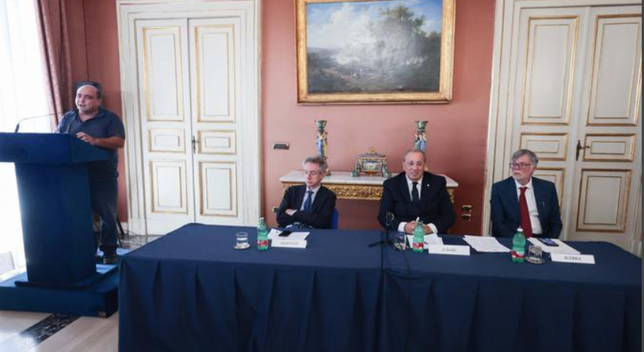 Dispersione scolastica a Napoli, stop alla fuga dai banchi: «Costante diminuzione» Dispersione scolastica a Napoli, stop alla fuga dai banchi: «Costante diminuzione»