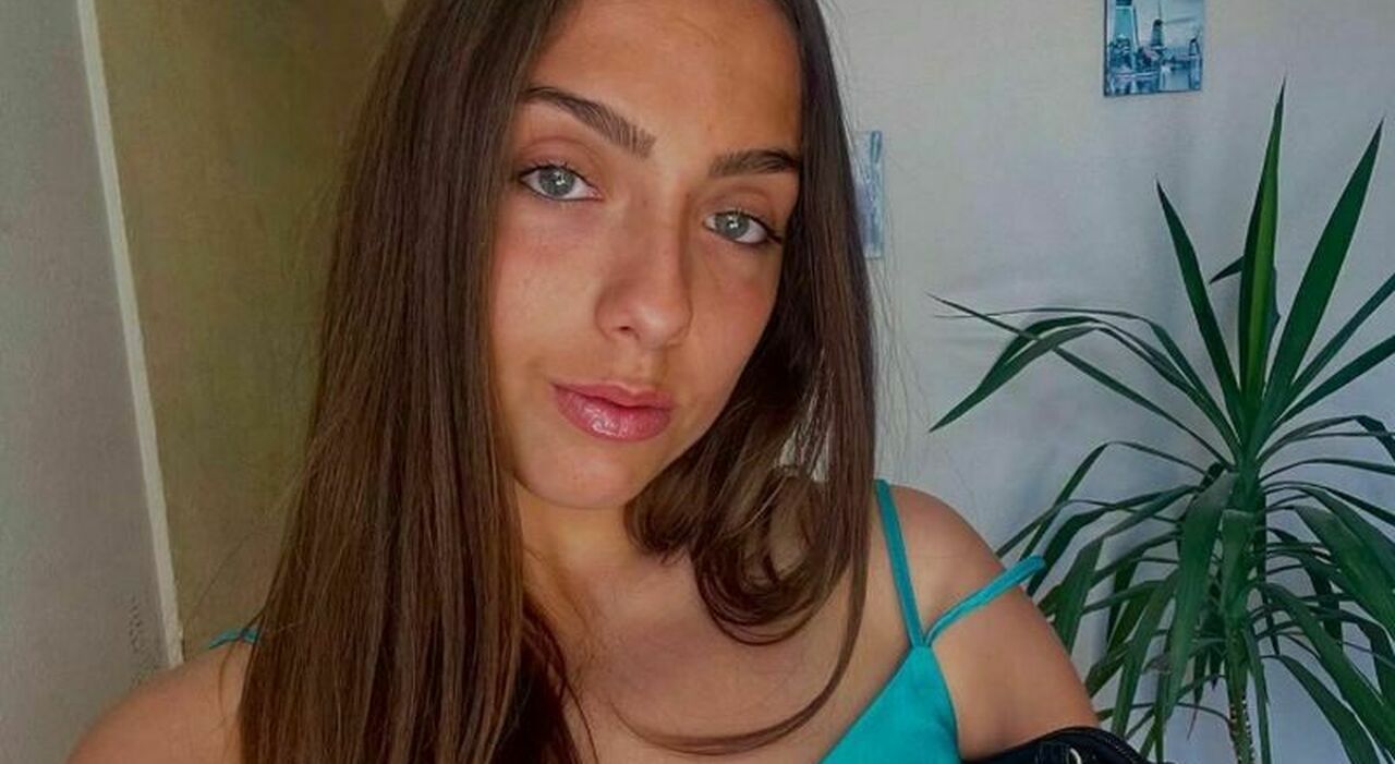 https://statics.cedscdn.it/photos/MED_HIGH/2025/08/02/8992286_02114331_simona_cina_pallavolista_morta_festa_villa_privata_bagheria_cosa_e_successo_oggi_2_8_2025.jpg