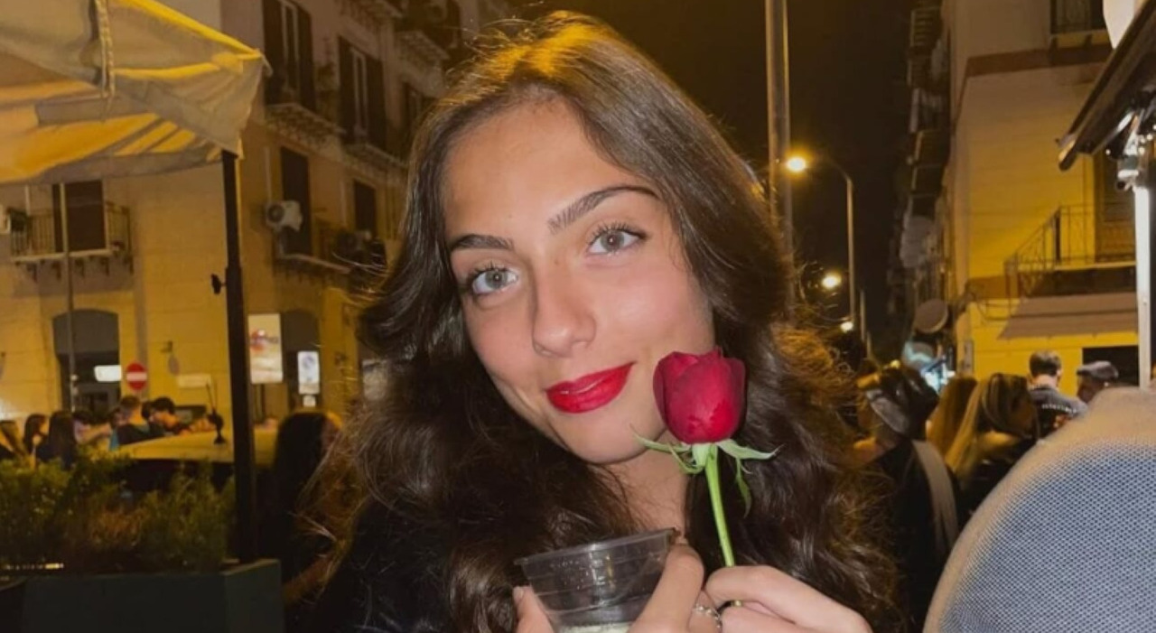 Simona Cinà, 20enne trovata morta nella piscina di una villa durante una festa privata. Il legale: «Troppi punti oscuri» Simona Cinà, 20enne trovata morta nella piscina di una villa durante una festa privata. Il legale: «Troppi punti oscuri»