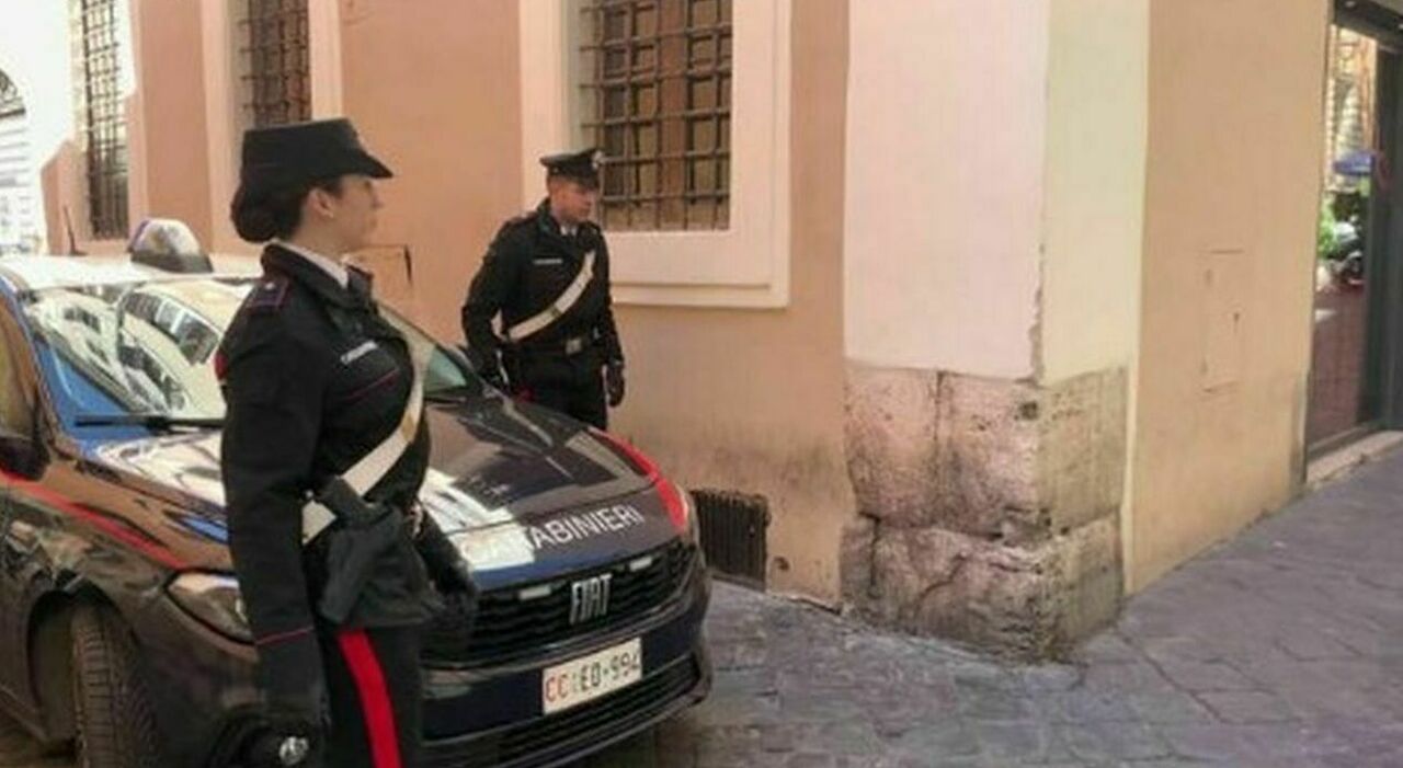 https://statics.cedscdn.it/photos/MED_HIGH/2025/08/02/8992393_02132147_senzatetto_rapimento_bambina_strada_roma_mamma_salva_negozio_arresto_oggi_2_8_2025.jpg